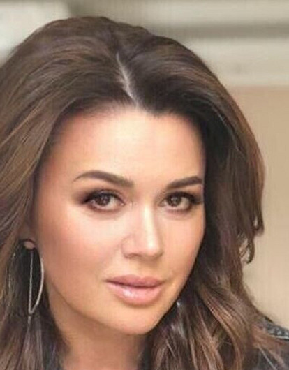 Экс-сотруднице клиники грозит срок за фото больной Анастасии Заворотнюк