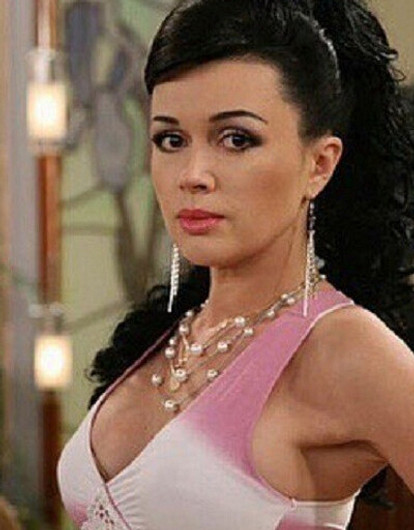 СМИ: Анастасию Заворотнюк выписали из больницы в тяжелом состоянии