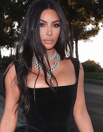 Ким Кардашьян почтила память жертв геноцида армян в Ереване (видео)