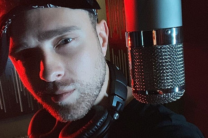 «В своих песнях он дает понять, что быть геем лучше»: родительский комитет из Тюмени выступил против Егора Крида