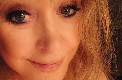 Алла Пугачева стала платиновой блондинкой