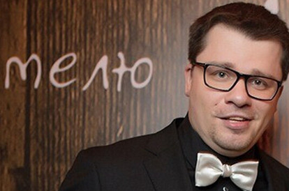 Виртуальная любовь: звезды, которые нашли свои вторые половинки в соцсетях