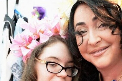 Мамина радость: как живет и чем занимается дочь Лолиты Милявской