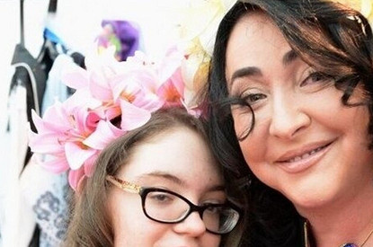 Мамина радость: как живет и чем занимается дочь Лолиты Милявской