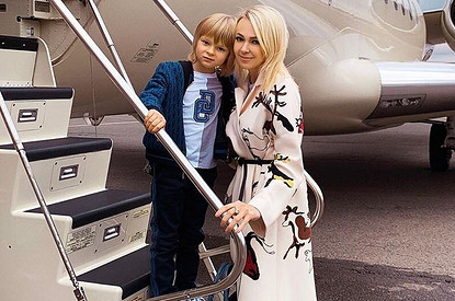 «Жду часа расплаты!»: Яна Рудковская пообещала полтора миллиона тем, кто сдаст угрожавших ее сыну сектантов