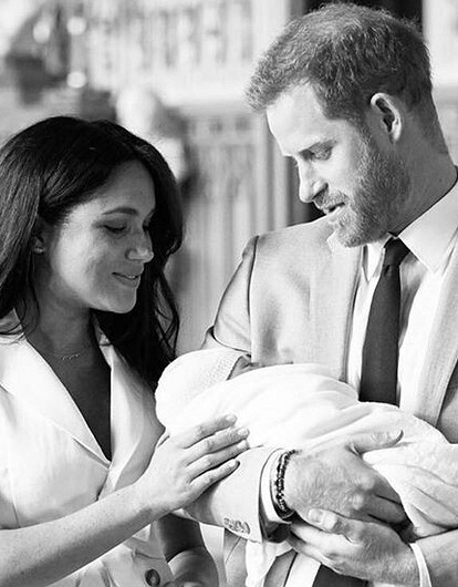 Принц Гарри и Меган Маркл опубликовали новое фото сына Арчи