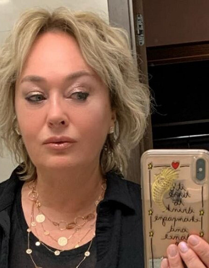 «Две опухоли»: дочь Ларисы Гузеевой рассказала о болезни