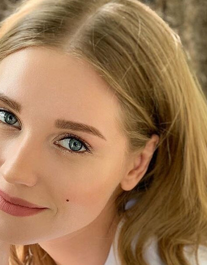 Кристина Асмус отказалась подавать в суд из-за своего фото на надгробии