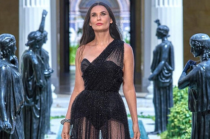 «Она была похожа на чудовище»: дочери Деми Мур рассказали о наркотической зависимости матери