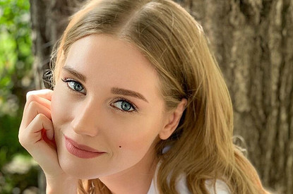 Кристина Асмус отказалась подавать в суд из-за своего фото на надгробии
