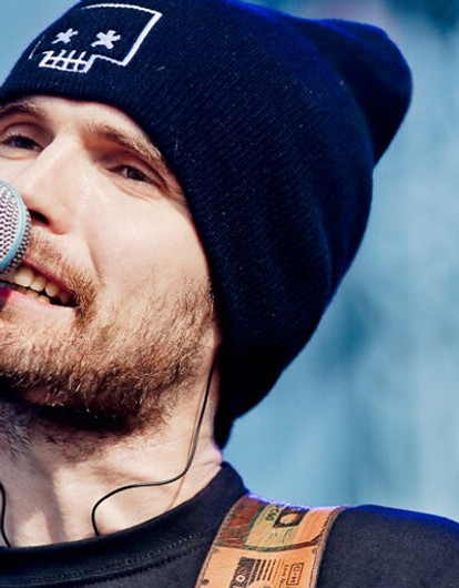 «За мат придется заплатить»: Noize MC оштрафовали на концерте Шнурова