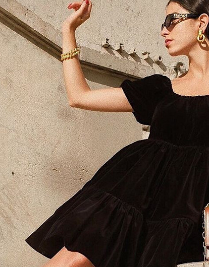 Одна вещь — 4 образа: как интересно носить черное платье