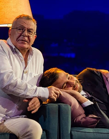 «Вел шоу с элементами стриптиза»: Андрей Ургант о первой работе знаменитого сына