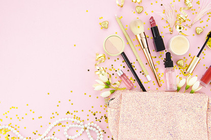 Черная пятница: где выгодно купить косметику (и какую)