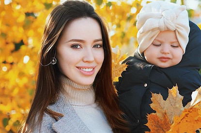 Беременную Анастасию Костенко госпитализировали после отдыха в Эмиратах