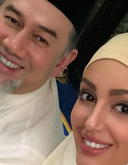 «Это же страшный человек»: экс-король Малайзии обвинил Оксану Воеводину в расчетливости (а заодно и всех русских девушек)