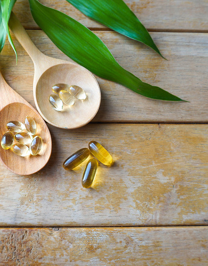 Против выпадения и ломкости: витамины для волос, ногтей и кожи