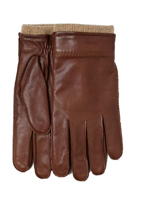 В премиальной линейке бренда H&M можно найти мужские перчатки из мягкой кожи с рифленой трикотажной резинкой. Они представлены в черном и коричневом цветах и будут отлично сочетаться как...