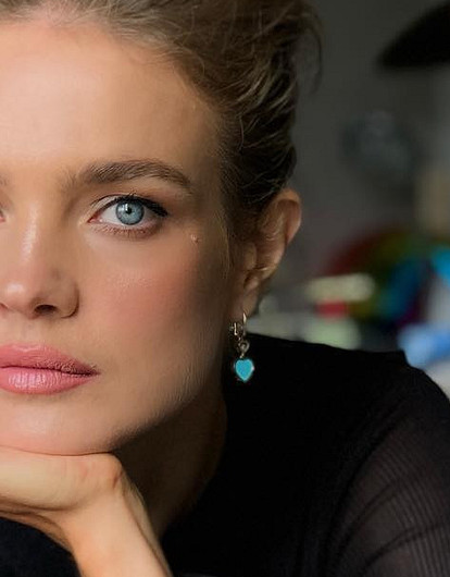 «Спасибо за все!»: Наталья Водянова призналась, что почти всем в жизни обязана своей сестре с особенностями развития