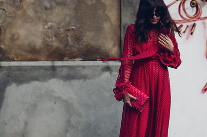 С чем носить длинное платье: 33 модных образа для любого случая и времени года