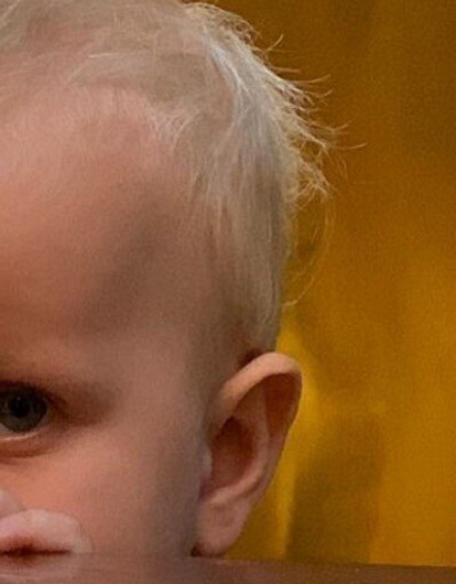 «Очень счастливая»: Ксения Собчак показала трогательное поздравление сына Платона (видео)