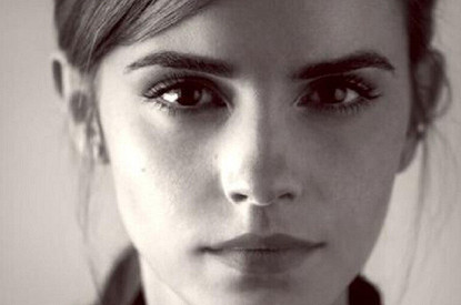 «Я счастлива быть одной»: Эмма Уотсон раскритиковала общество за стереотипы о 30-летних женщинах