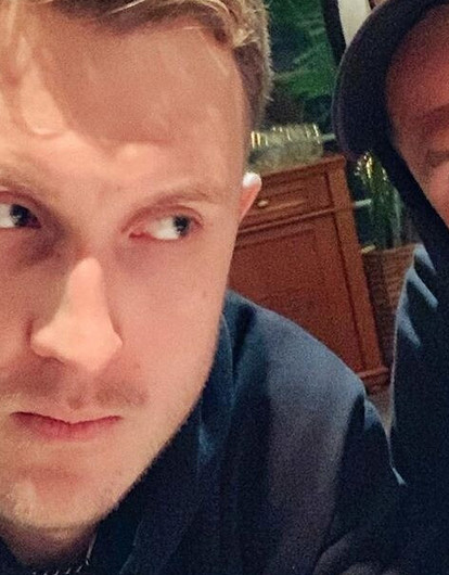 «Мы вас на остановке подобрали»: Дмитрий Тарасов и певец T-Killah заявили, что женились из жалости