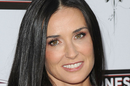 Сильная слабая женщина: Деми Мур сейчас и в молодости