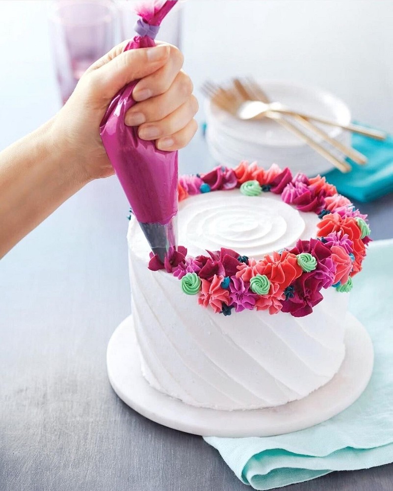 Как украсить торт кремом в домашних условиях – полезные рекомендации