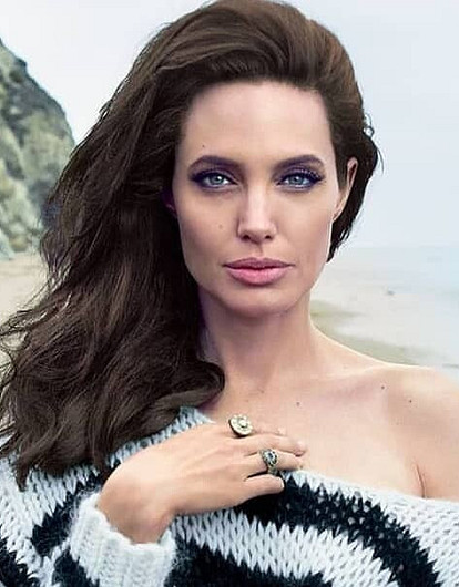 В Сети появились фото Анджелины Джоли в супергеройском костюме Marvel