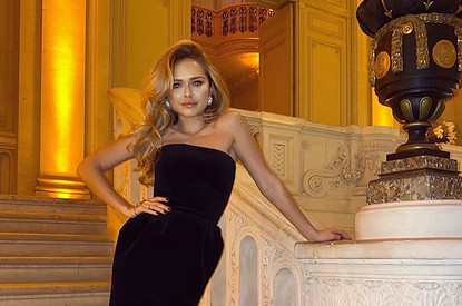 «Ты одна, ты такая»: Стеша Маликова сделала косплей на знаменитого отца (видео)