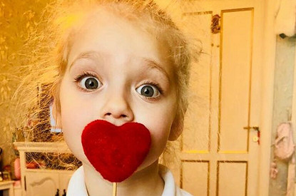 «Хочу сниматься»: Максим Галкин показал смешную реакцию дочери на его шуточную угрозу (видео)