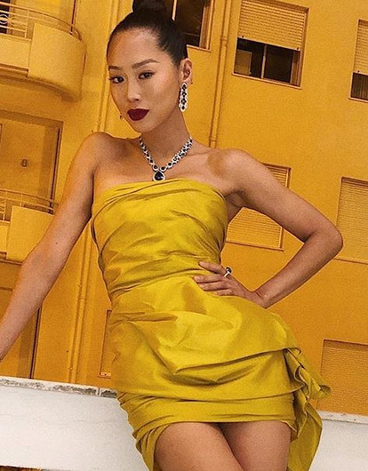 Модные платья для женщин на Новый год 2020: актуальные варианты для каждого типа фигуры (30 моделей)