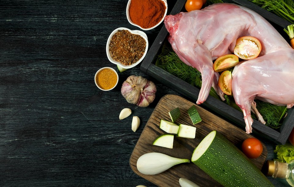 Как правильно приготовить зайца без запаха: 6 советов и 3 вкусных рецепта