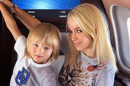 Сын Яны Рудковской боится, что родители перестанут его любить (все из-за нового ребенка)