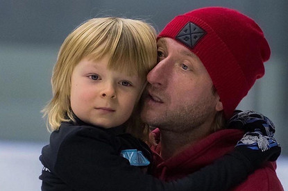 Евгений Плющенко заявил, что шестилетний сын зарабатывает больше него