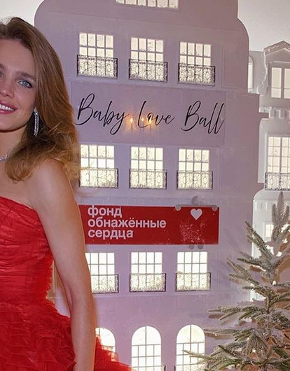 Наталья Водянова расцеловала Филиппа Киркорова во время медленного танца (видео)