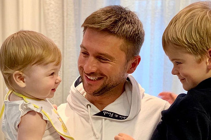 Дети Сергея Лазарева впервые снялись для обложки глянца