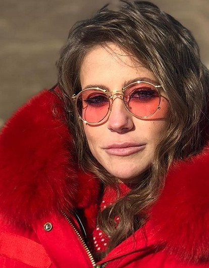 «Очередной эксперимент»: Юлия Барановская стала платиновой блондинкой