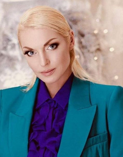 Анастасию Волочкову в новом образе сравнили с Витасом (все дело в шипах на голове)