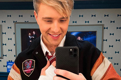 «Пацаны, ставьте плюсы»: Егор Крид опубликовал фото в подштанниках