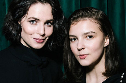 Юлия Снигирь вывела в свет старшую дочь Евгения Цыганова