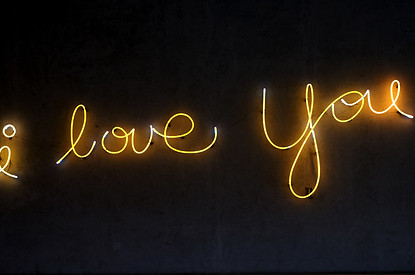 12 слов для описания любви, которых нет в русском языке