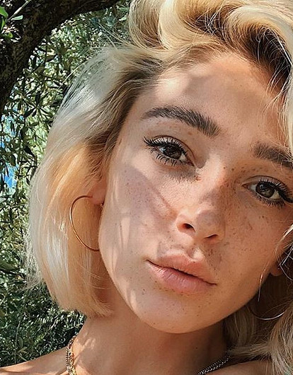 Настя Ивлеева уговорила Пугачеву на съемки в новогоднем шоу с помощью Галкина