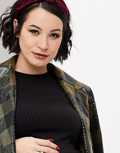 «Гардероб мечты»: Ида Галич провела экскурсию по своему «ипотечному замку» (видео)