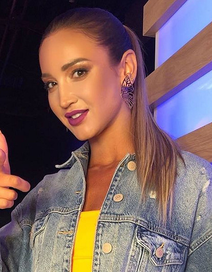 «Счастлива до дрожи»: Ольга Бузова намекнула на роман с Манукяном (видео)