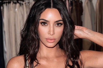 «Даже косметика бессильна»: Ким Кардашьян рассказала, почему ей пришлось отказаться от алкоголя