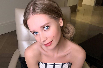 Круглосуточно под капельницами: Кристине Асмус потребовалась скорая медицинская помощь