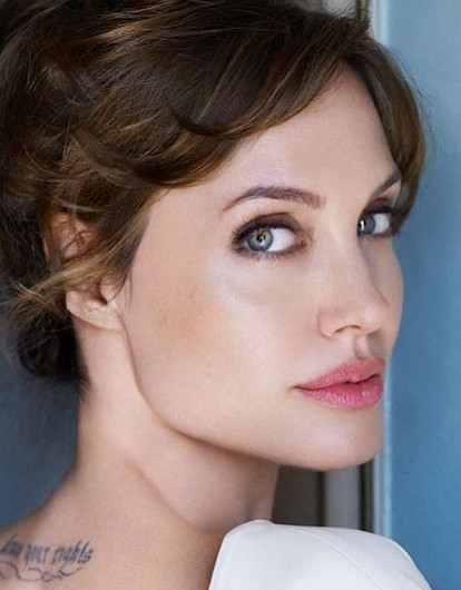 СМИ: у Анджелины Джоли роман с бывшей девушкой Мэрилина Мэнсона