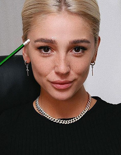 Настя Ивлеева задала Дмитрию Медведеву вопрос о закрытии YouTube (видео)